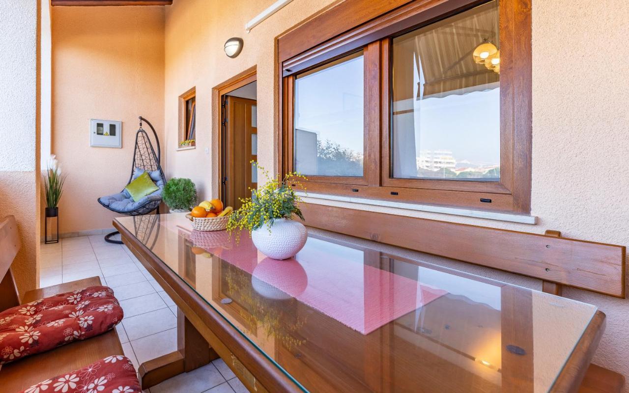 Sweet House With Free Parking Villa Pula Exterior photo